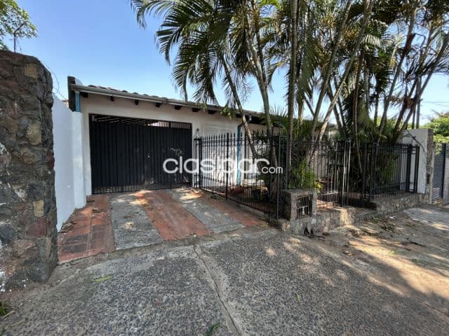 casa en Fernando de la Mora