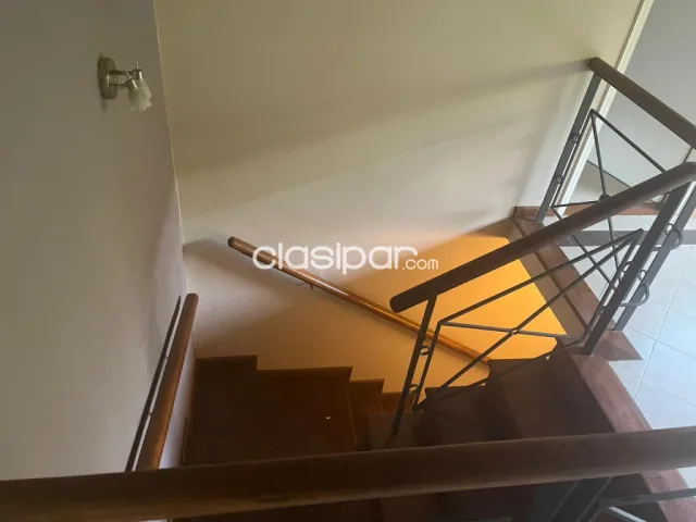 Prox. C. Centenario, león condou: 300 m2, hermosa residencia en pb, jardín, piscina, 3 dor — foto 4