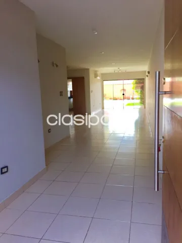 Carmelitas, Manorá: 280m2, muy confortable, 4 dormit, jardín, piscina, 11.500.000 gs, foto 2