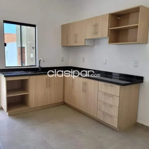 Duplex con pequeño patio 📍 Luque zona isla bogado — foto 4