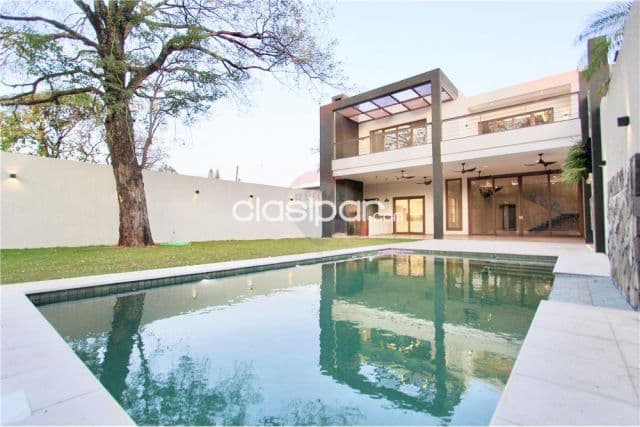 Hermosa residencia en los laureles