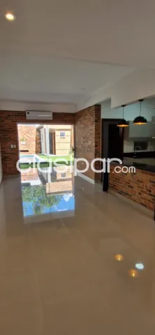 Duplex a estrenar con patio — foto 2
