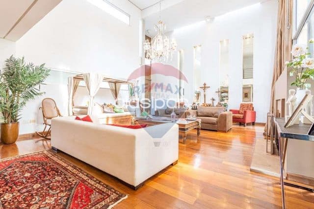 Moderna casa en el b° san cristobal-Asunción