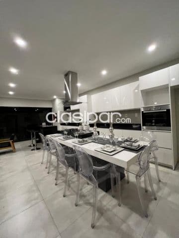 A la venta duplex a estrenar en barrio zona del yacht y golf club
