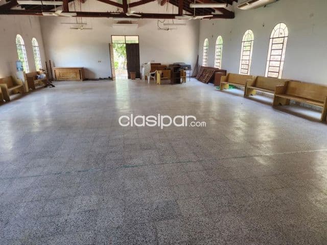 Terreno en venta sobre el lago, foto 1
