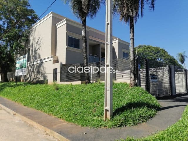 Z/ yacht golf club: Vendo / alquilo: Elegante dúplex, 3 dormit, finamente equip, quincho — foto principal