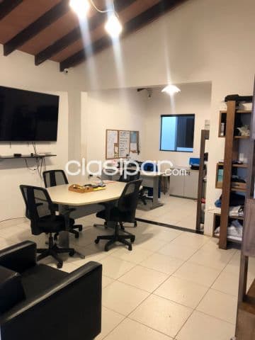 Casa Con Oficina de 372 m2 en Mariano Atrás del Aeropuerto - LHO6435080