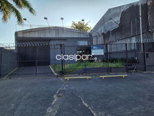 Avda. Mme. Lynch, sh. Del sol: 540m2, oficinas, depositos, showroom, p/ empresas