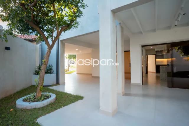 Hermosa casa estilo toscano, en Lambaré 🔝🔝, foto 5