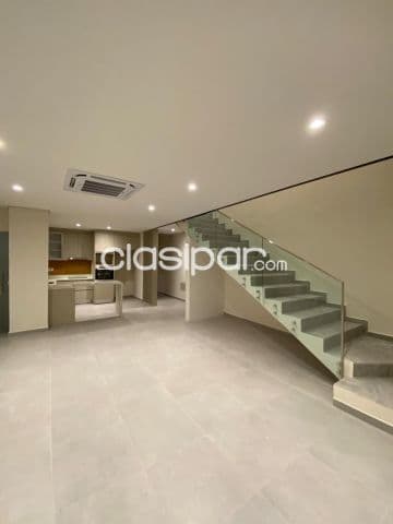 Ykua sati, oportunidad, compra/venta: Elegante dúplex, 3 dormit, jardín, piscina
