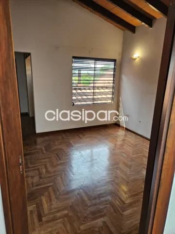 Ykua satí, goethe: Elegante casa duplex, 3 dormit, jardín, quincho, alta seguridad, foto 5