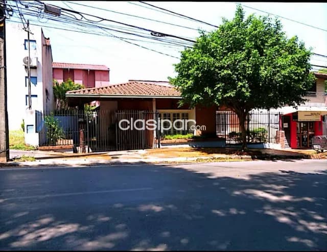 Villa Morra, Recoleta, oportunidad! 405m2, 4 dormit, quincho, jardín, 195.000 usd, foto 2