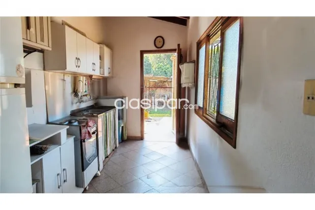 Casa en venta en la ciudad de Ñemby, a 5 minutos de acceso sur — foto 5