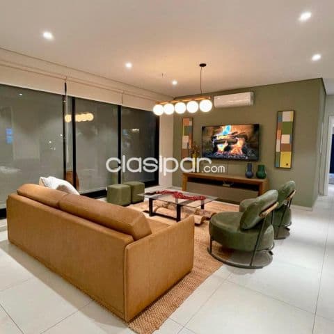 Residencia de 516 m2 en el Barrio Mariscal Estigarribia - CLHO6462447