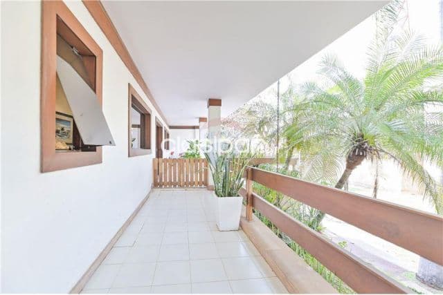Lujosa residencia en los laureles