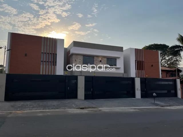 Luque, conmebol: Finisimo de estreno, 3 dormit, jardín, parrilla, quincho, piscina — foto 3