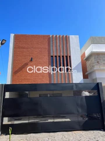 Luque, conmebol: Finisimo de estreno, 3 dormit, jardín, parrilla, quincho, piscina — foto 4