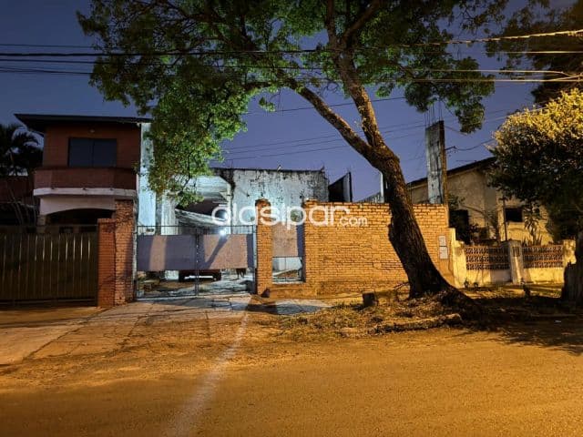terreno con casa en Barrio Obrero