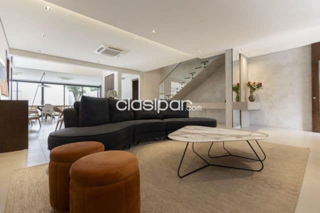 Casa de 419 m2 a Estrenar en el Barrio Mburucuya - LHO6471993