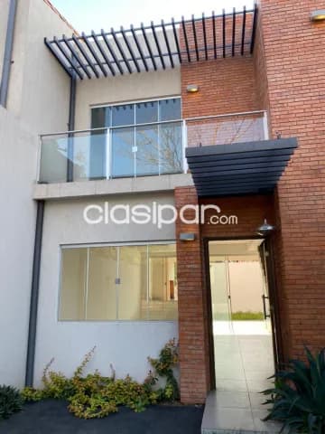 Luque Bajo De Precio 170M2 Terminacion Superior 3 Dormit Galeria Parrilla Patio — foto 2