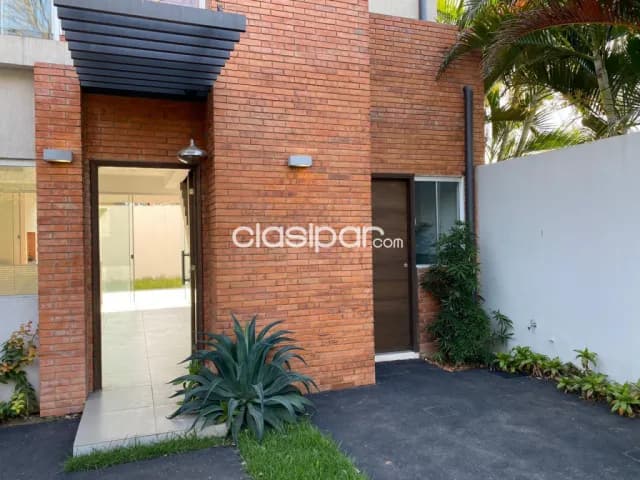 Luque Bajo De Precio 170M2 Terminacion Superior 3 Dormit Galeria Parrilla Patio — foto 3