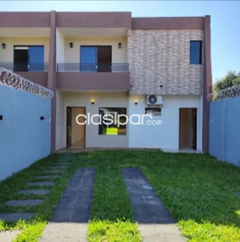 Laurelty, Luque: 165m2, dúplex premium, 3 dormit, quincho, amplio jardín, equipam. Full