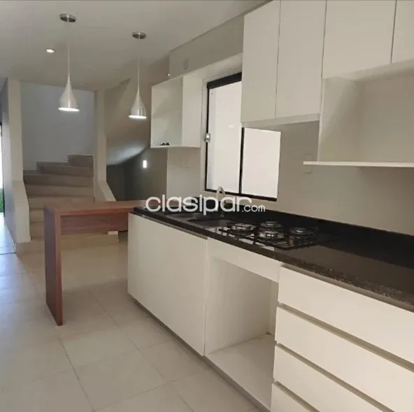 Laurelty, Luque: 165m2, dúplex premium, 3 dormit, quincho, amplio jardín, equipam. Full — foto 5