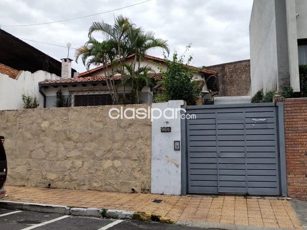 Casa todo en una planta en barrio la encarcacion