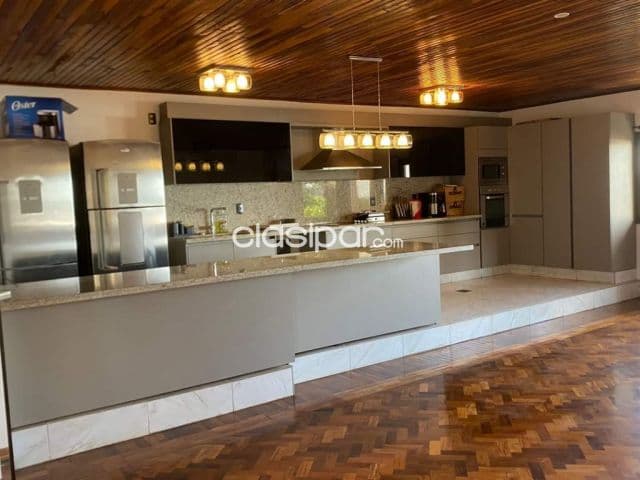 Lujosa residencia en barrio Las Mercedes, foto 1