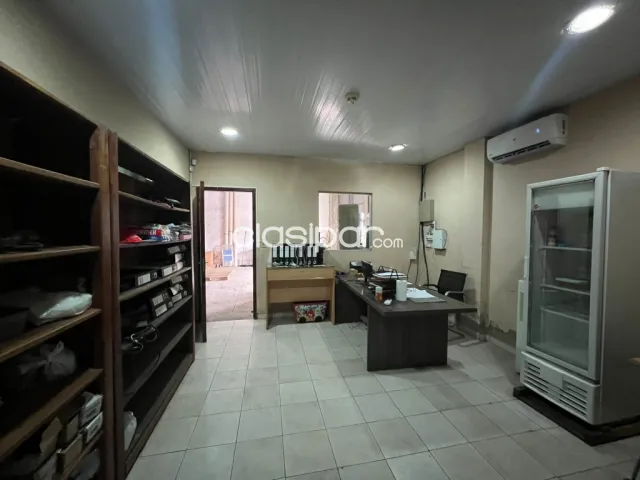 Luque: S/ elizardo aquino, residentas: 600 m2 ideal p/ negocio comercial + oficina + estac — foto 4