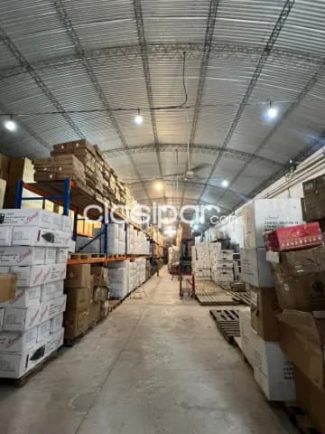 Luque: S/ elizardo aquino, residentas: 600 m2 ideal p/ negocio comercial + oficina + estac — foto 5