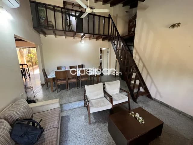Amplia residencia a 3 cuadras de Madame Lynch (detrás de Timbo), foto 4