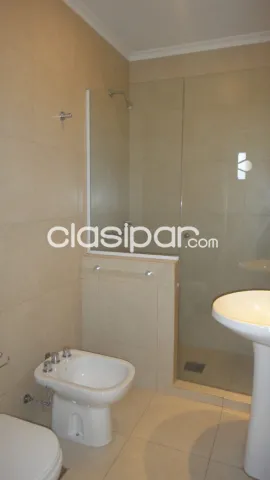 casa amplia de 3 dormitorios en barrio mburicao, foto 2