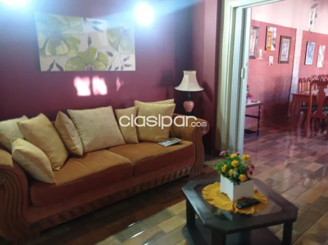 Amplia casa con piscina. Zona avda. Félix bogado/avda gral. Santos/avda. Perón, foto 5