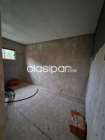 Salon comercial en San Lorenzo zona reducto cod 4797