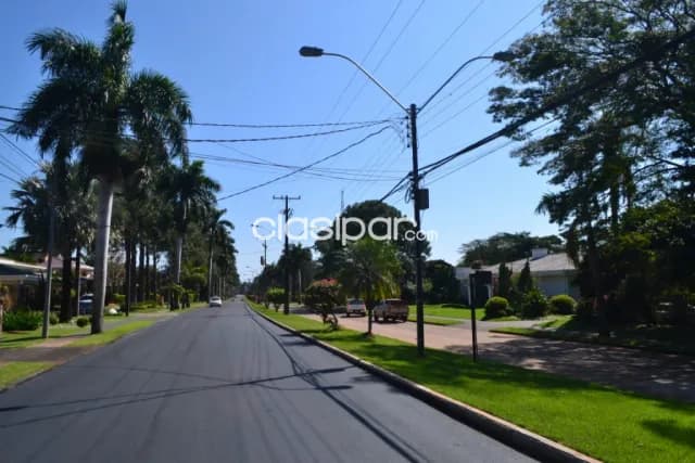 hermosa Residencia en el Paraná Country Club , ubicada sobre la Avenida Paraná, foto 4