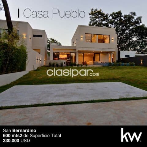 Moderna Casa en San Bernardino, Casa Pueblo