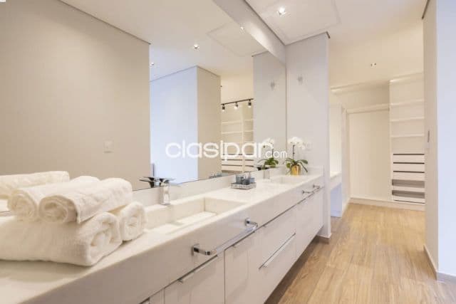 Casa a estrenar en venta en Barrio Mburucuya