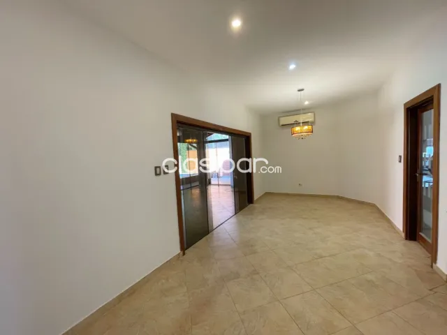 Mburucuyá, molas lopez: Elegante residencia, 4 dormit, jardín, piscina, oferta!!, foto 5