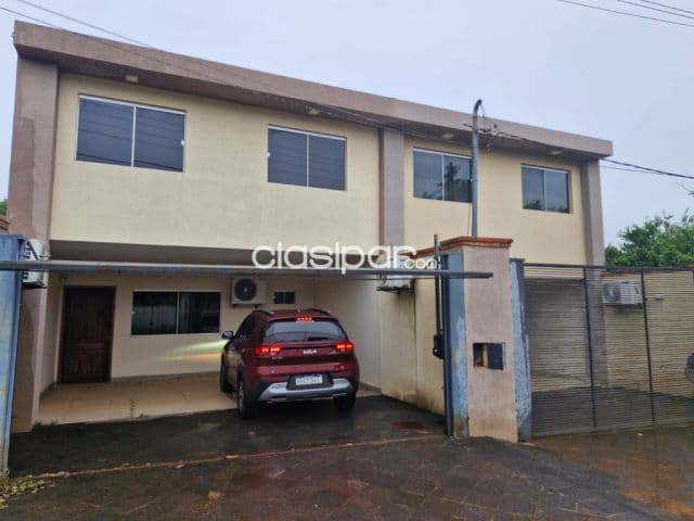 Duplex en San Lorenzo zona hospital acosta ñu cod 4798