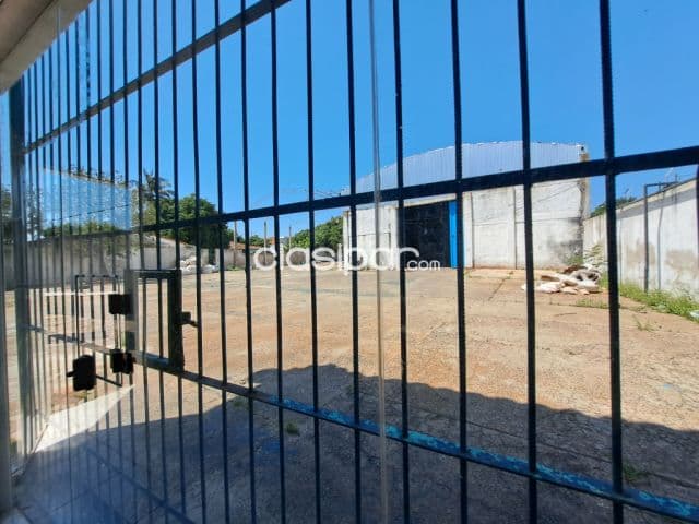Deposito / Tinglado / En Alquiler ( en Central ), foto 1