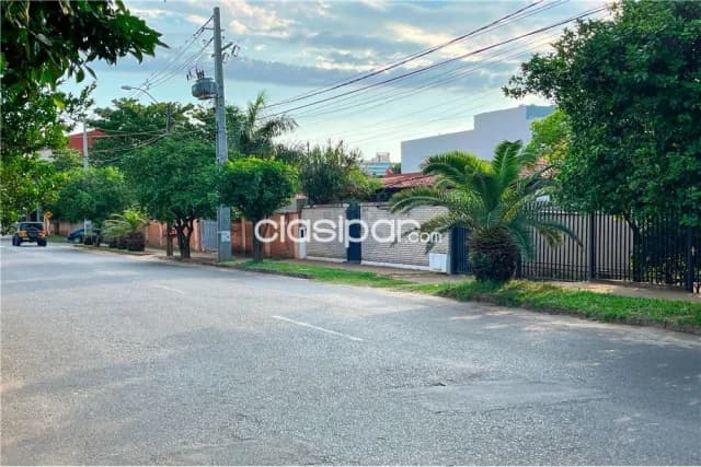 Amplia casa de una planta en terreno de 12 X 40 en bo.san cristobal cerca del eje co — foto 5