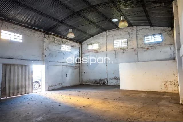 Deposito comercial con Showroom en Asuncion Zona Terminal — foto 5