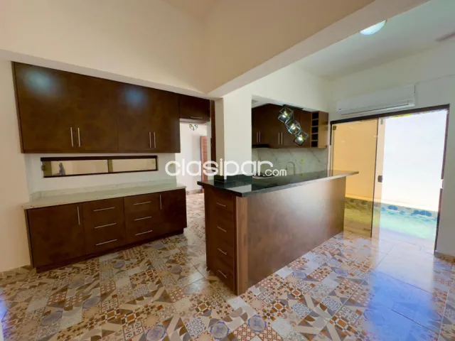 En venta! Amplia e imponente residencia a estrenar en esquina! - lambare - zona yacht — foto 5