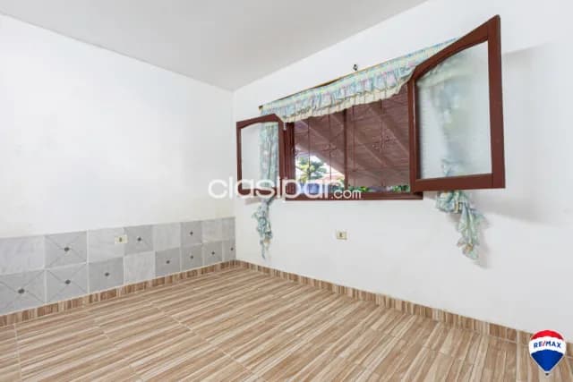 Ofertaaa!! Lambare vendo amplia casa zona avenida cacique lambare y plazas alycia lynch, foto 3