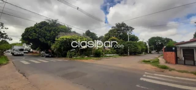 Propiedad de 740m2 en esquina en villa aurelia — foto 2