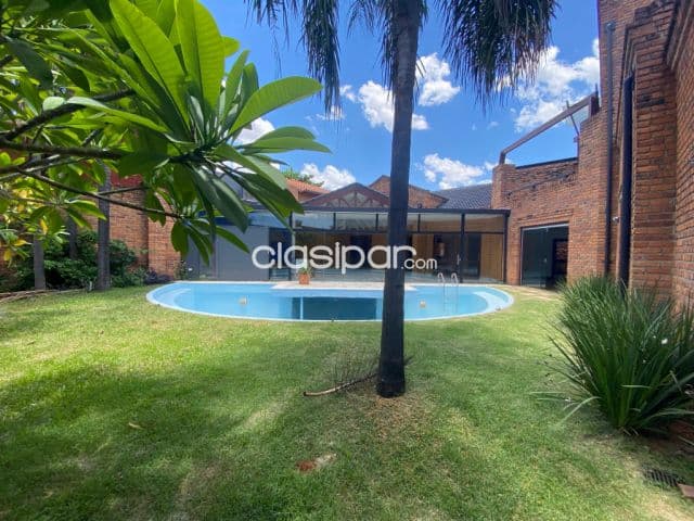 En venta amplia propiedad en el eje corporativo - Asunción