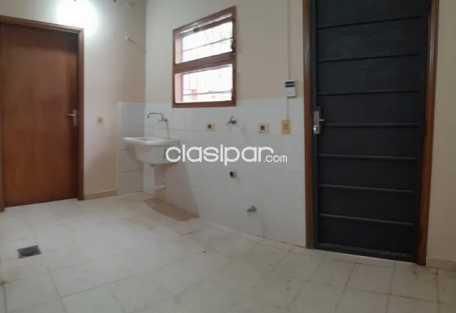 Casa en Luque zona conmebol cod 4822, foto 3
