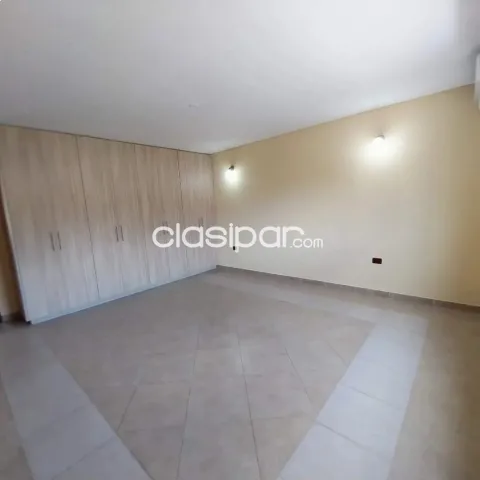 ALQUILA AMPLIO DUPLEX EN Lambaré Zona Municipalidad, sobre calle América — foto 3