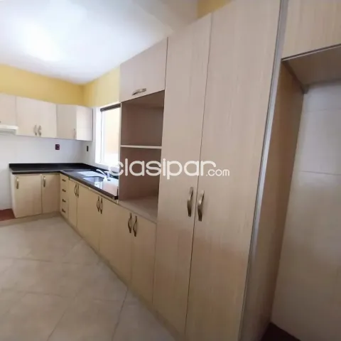 ALQUILA AMPLIO DUPLEX EN Lambaré Zona Municipalidad, sobre calle América — foto 4